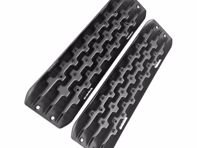 Tractieplaten voor modder, sneeuw en zand. Handige recovery boards voor reizen, overlanding en zelfrecoveren met je Subaru.